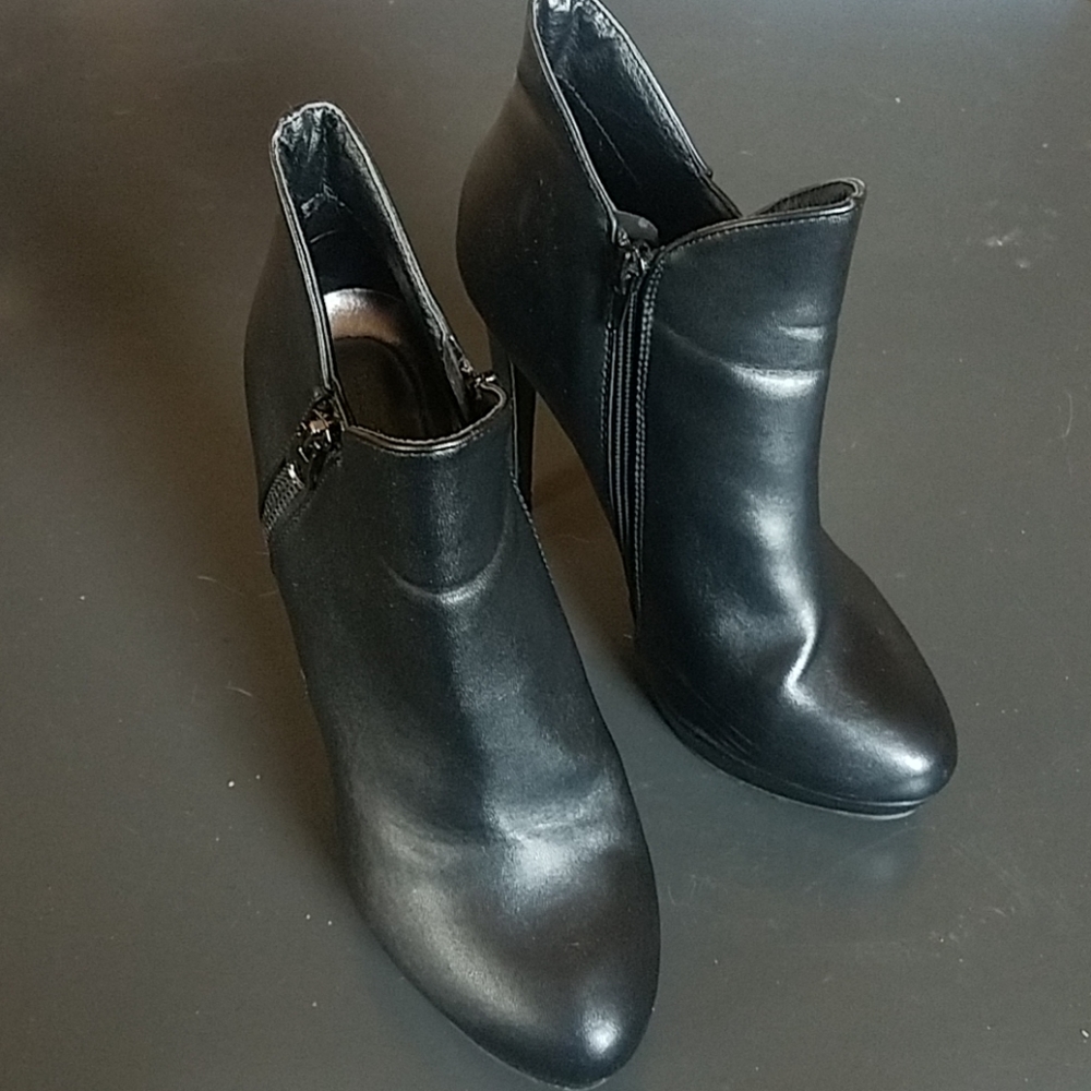 Madden Girl booties